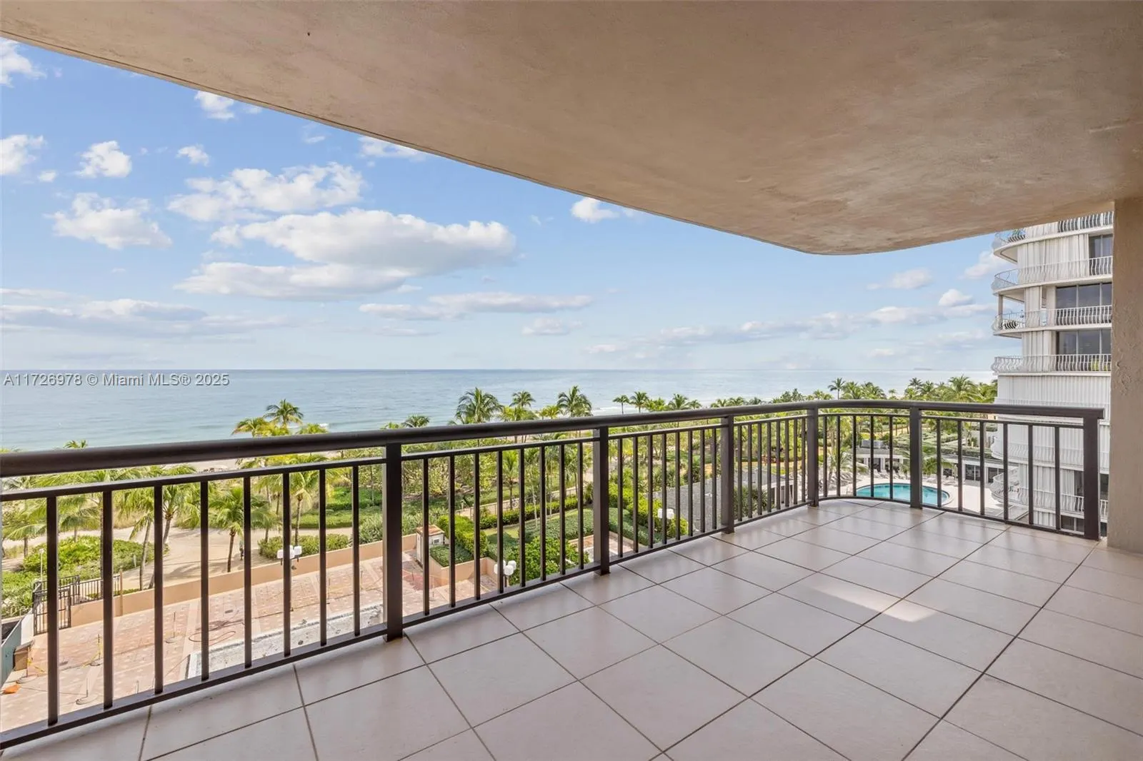 10175 Collins Ave, #502
