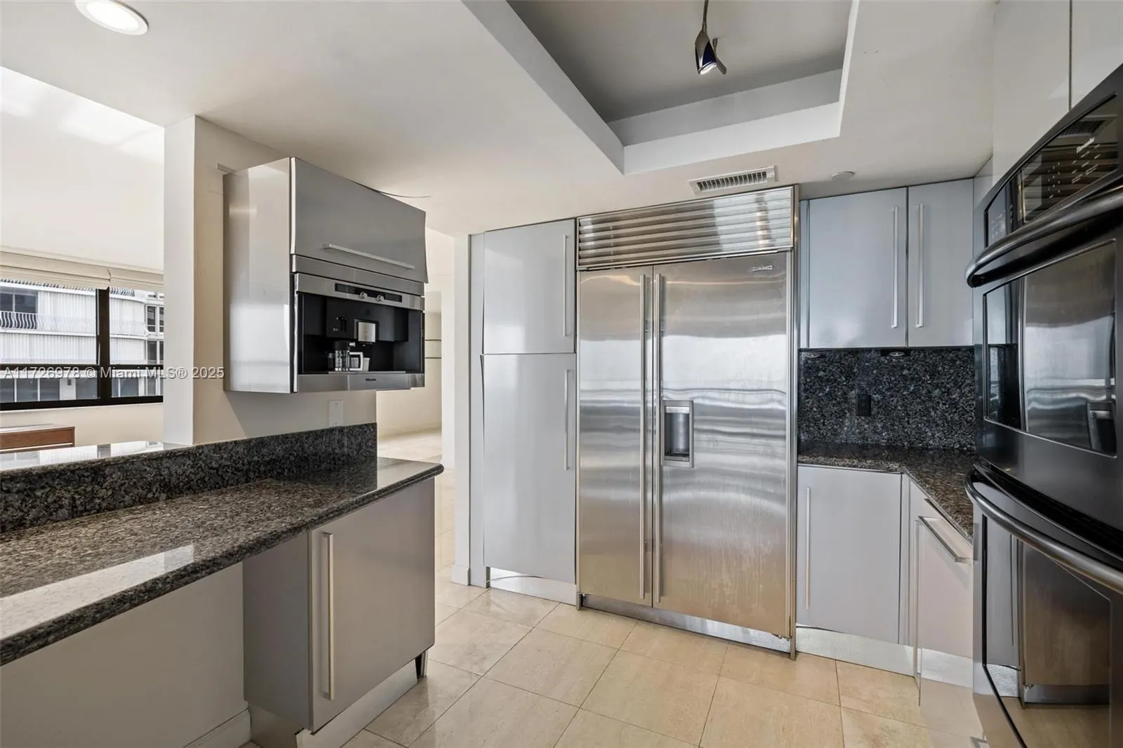 10175 Collins Ave, #502