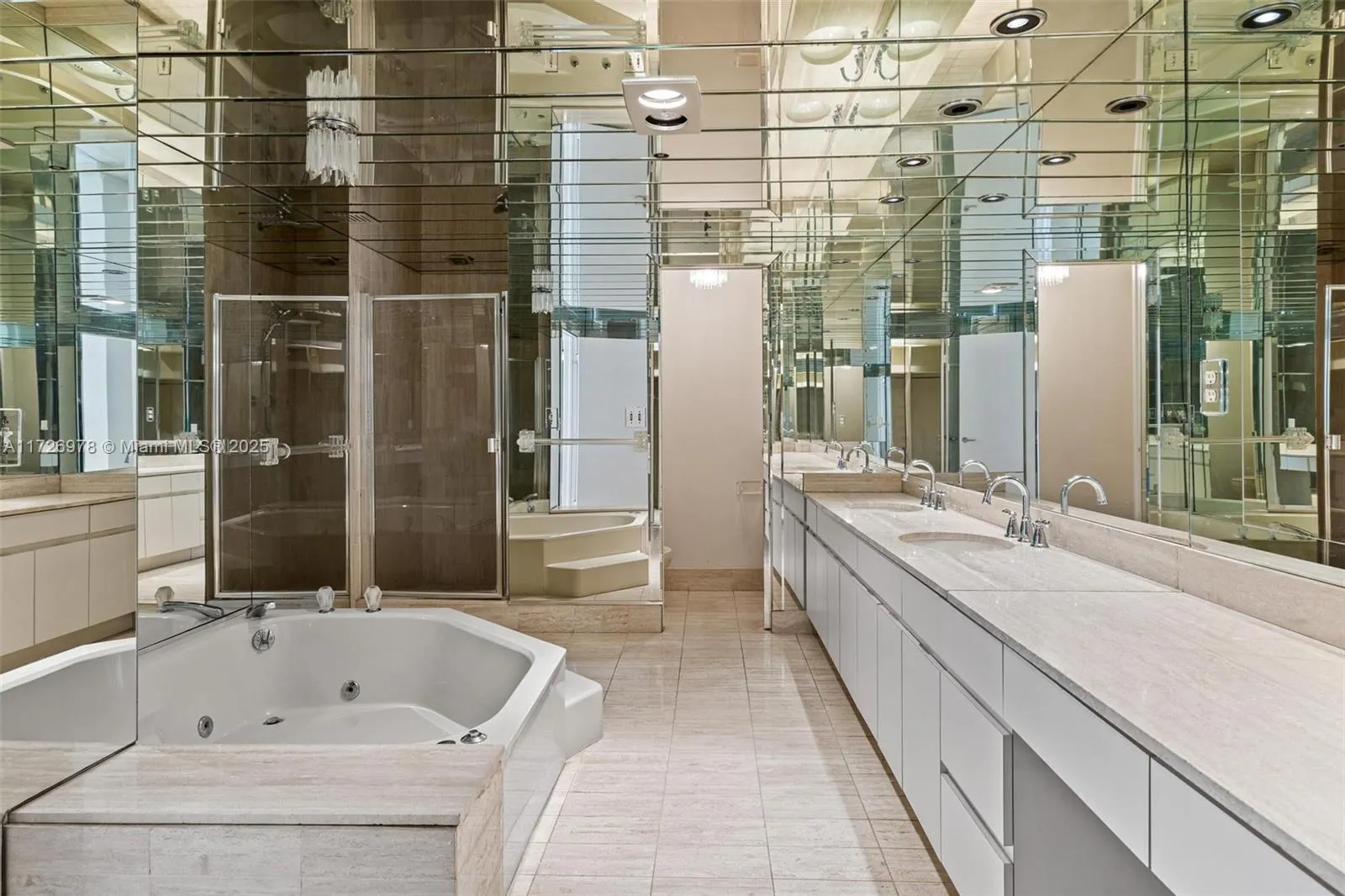 10175 Collins Ave, #502