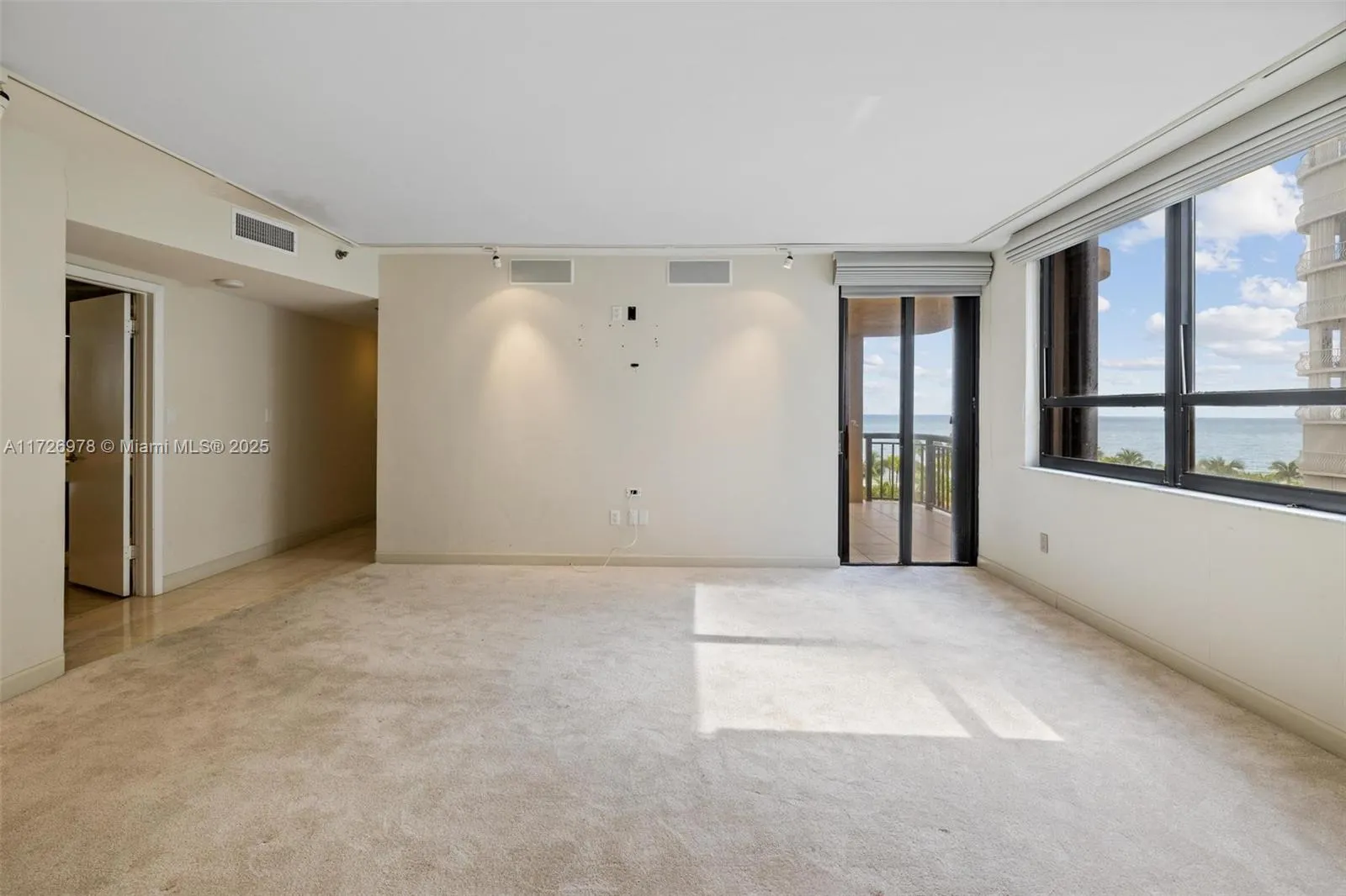10175 Collins Ave, #502