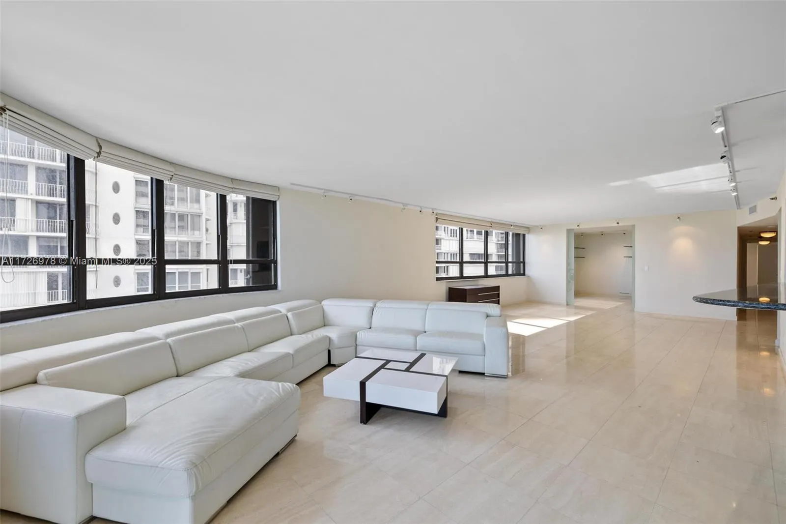 10175 Collins Ave, #502