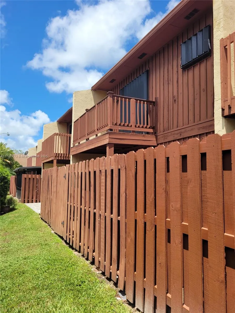 406 SE 14th St
