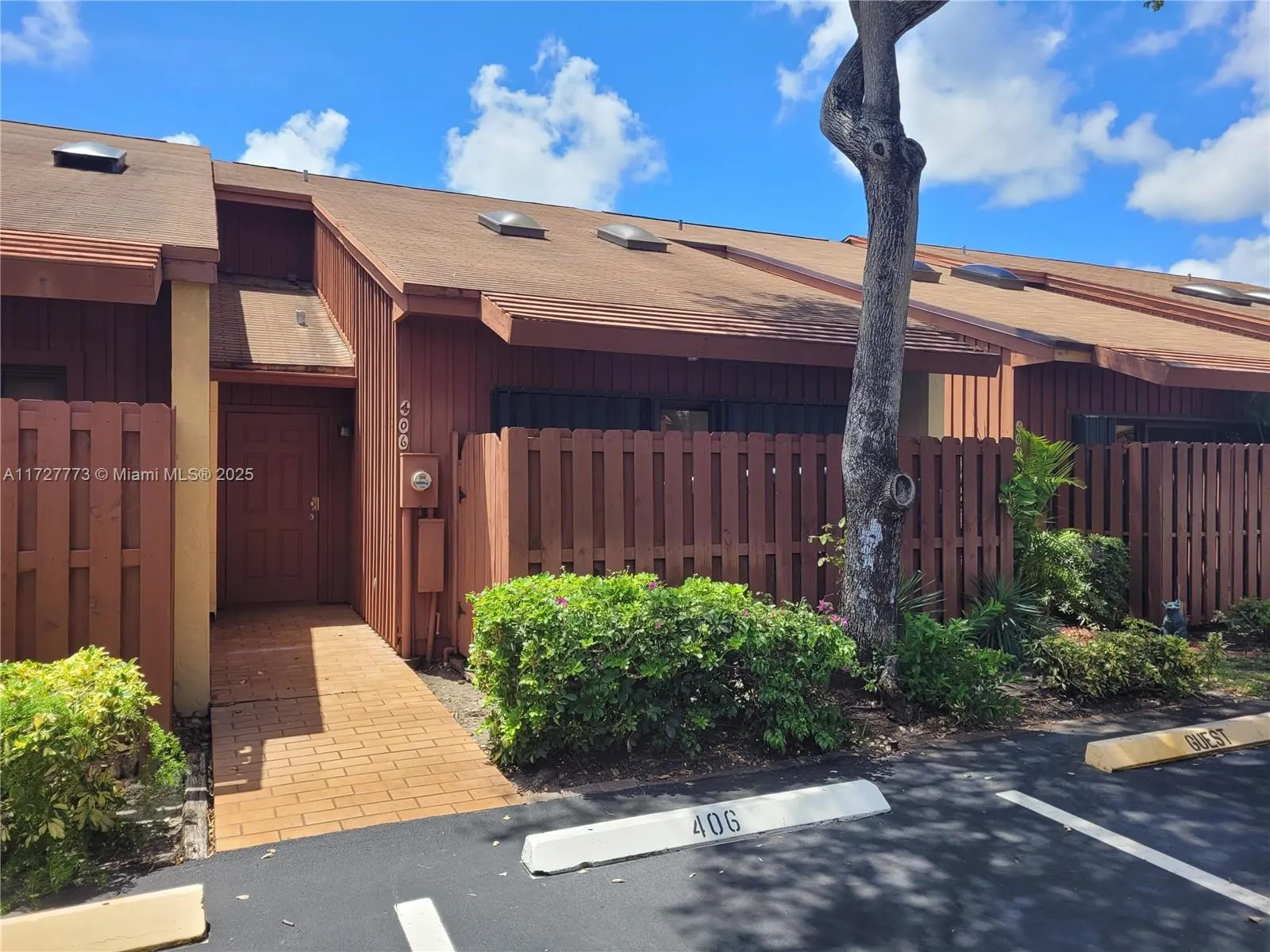 406 SE 14th St