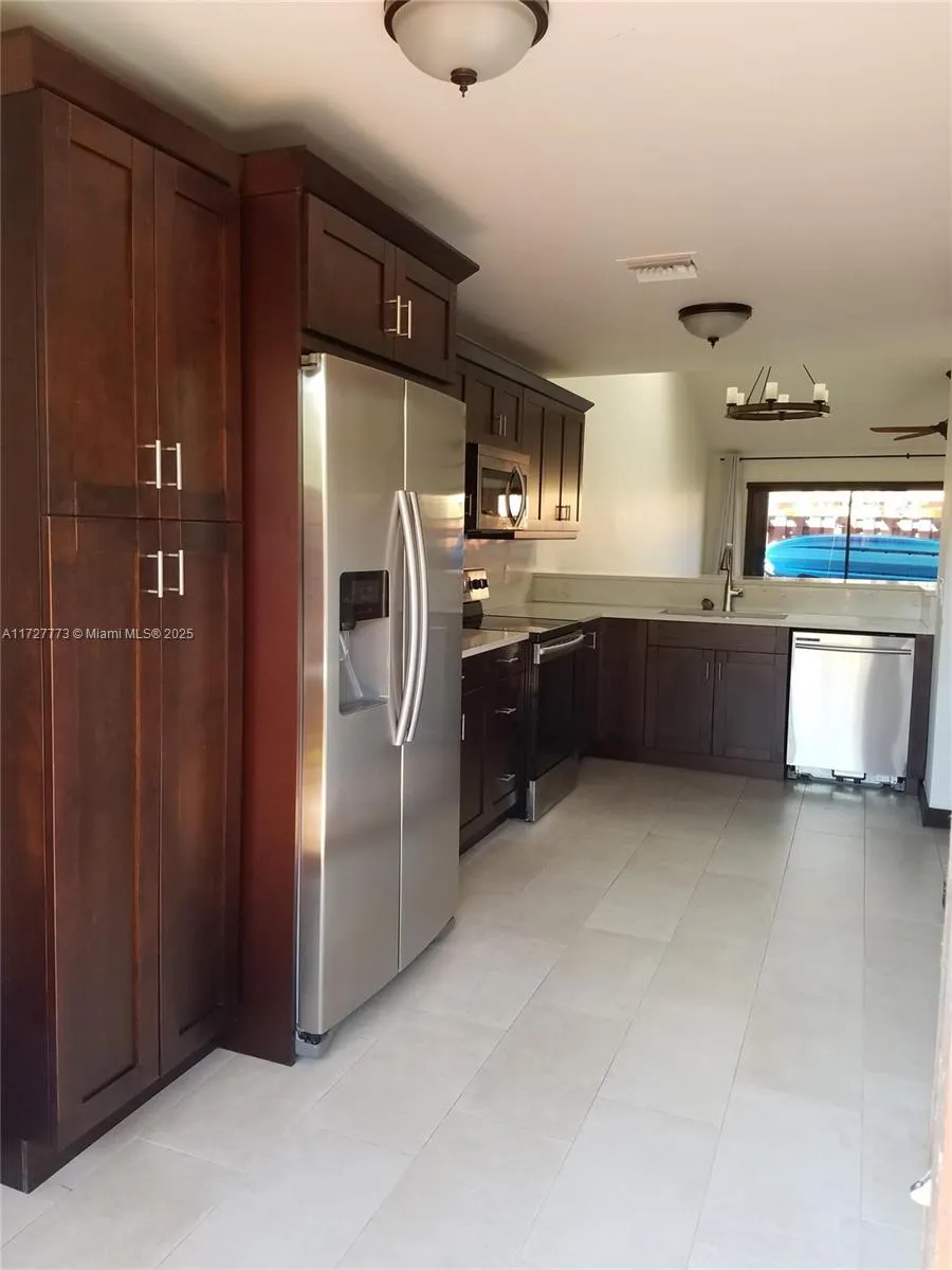 406 SE 14th St