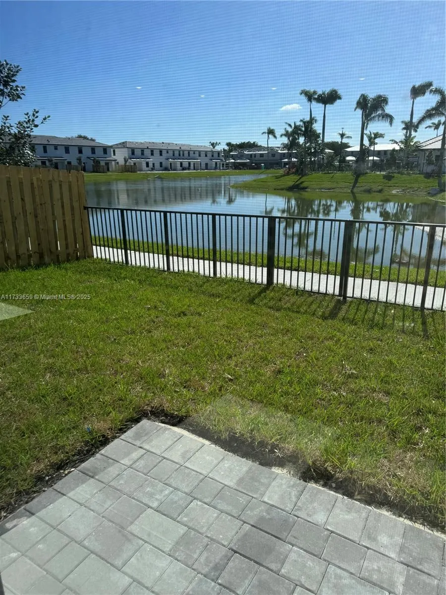 3040 Green Palm Ct, #5838
