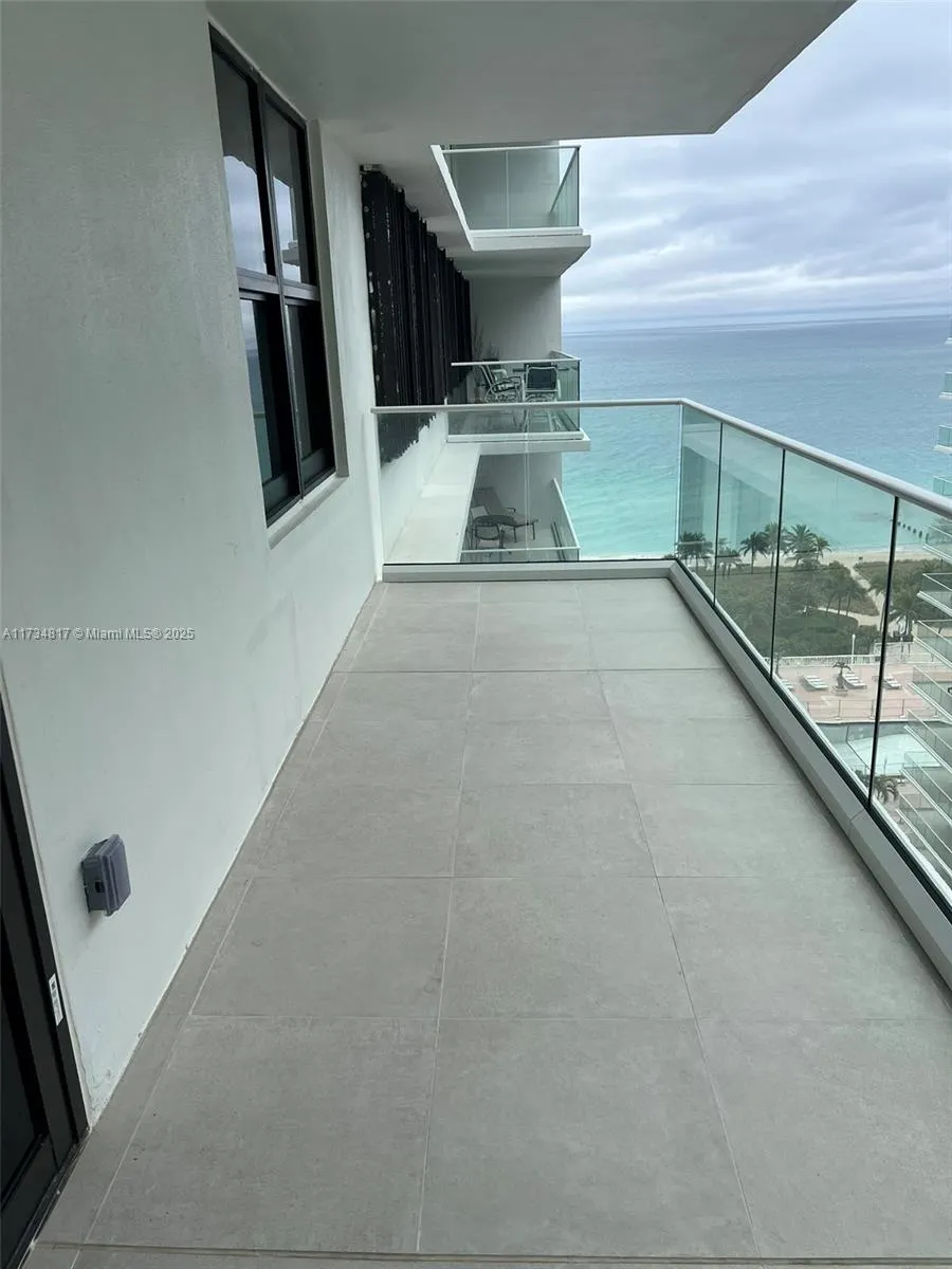 9801 Collins Ave, #17J