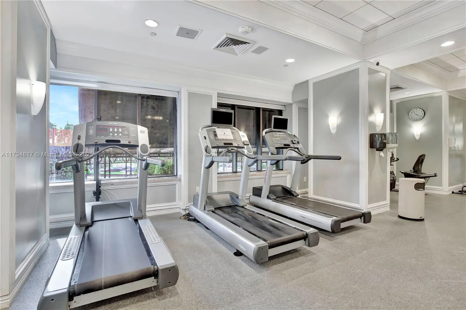 9801 Collins Ave, #17J
