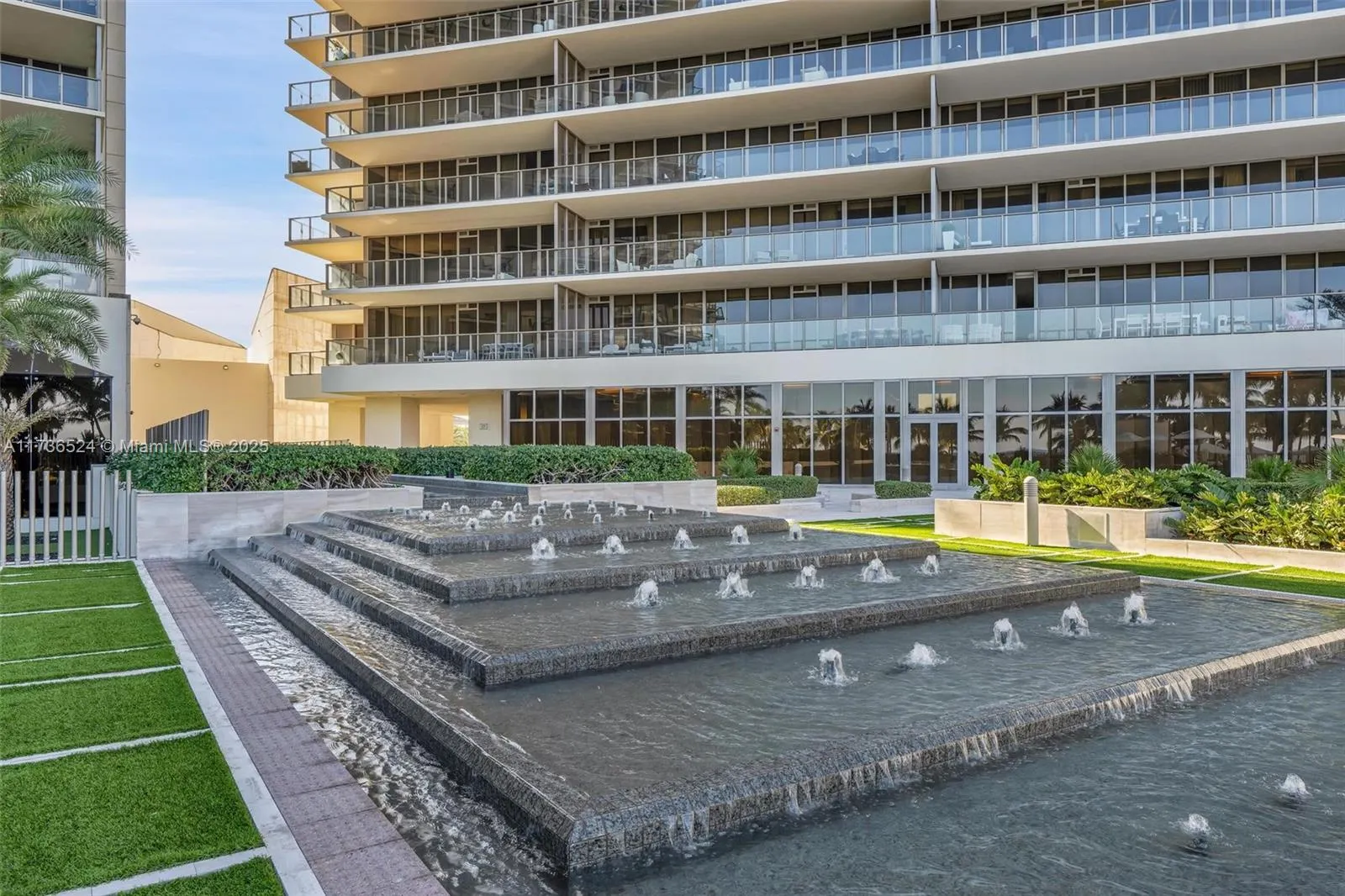 9705 Collins Ave, #404N