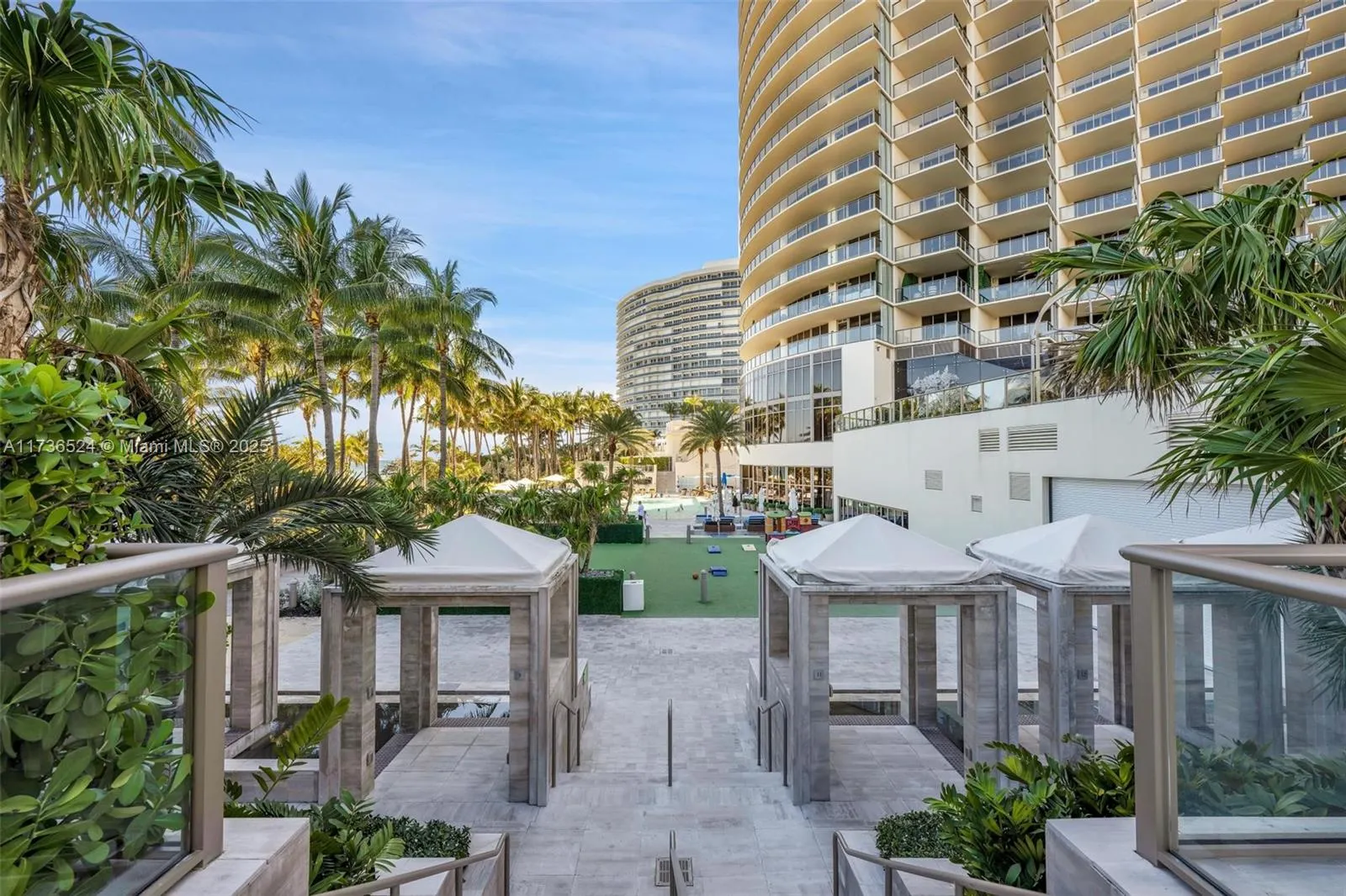 9705 Collins Ave, #404N