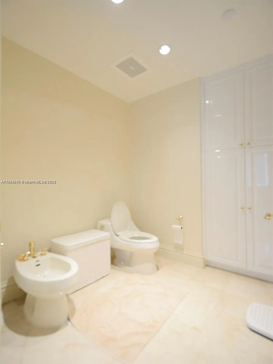 10295 Collins Ave 801 Direct Oceanfront, #801