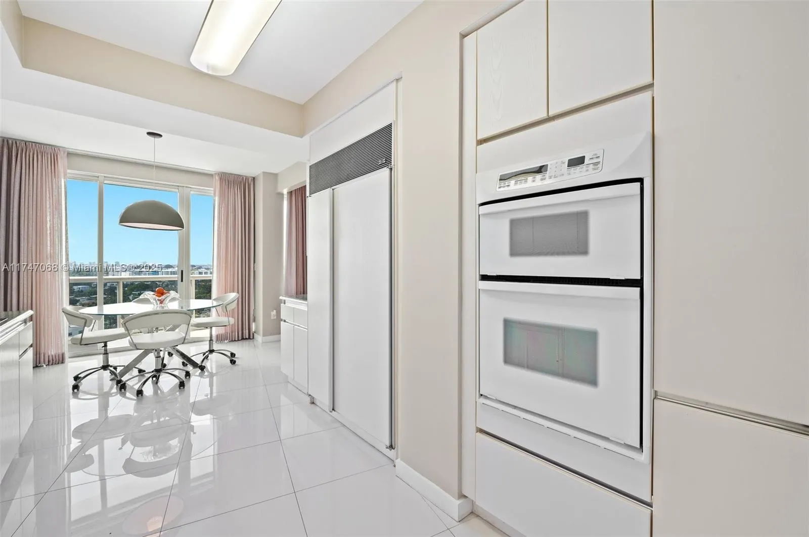 9601 Collins Ave, #1208