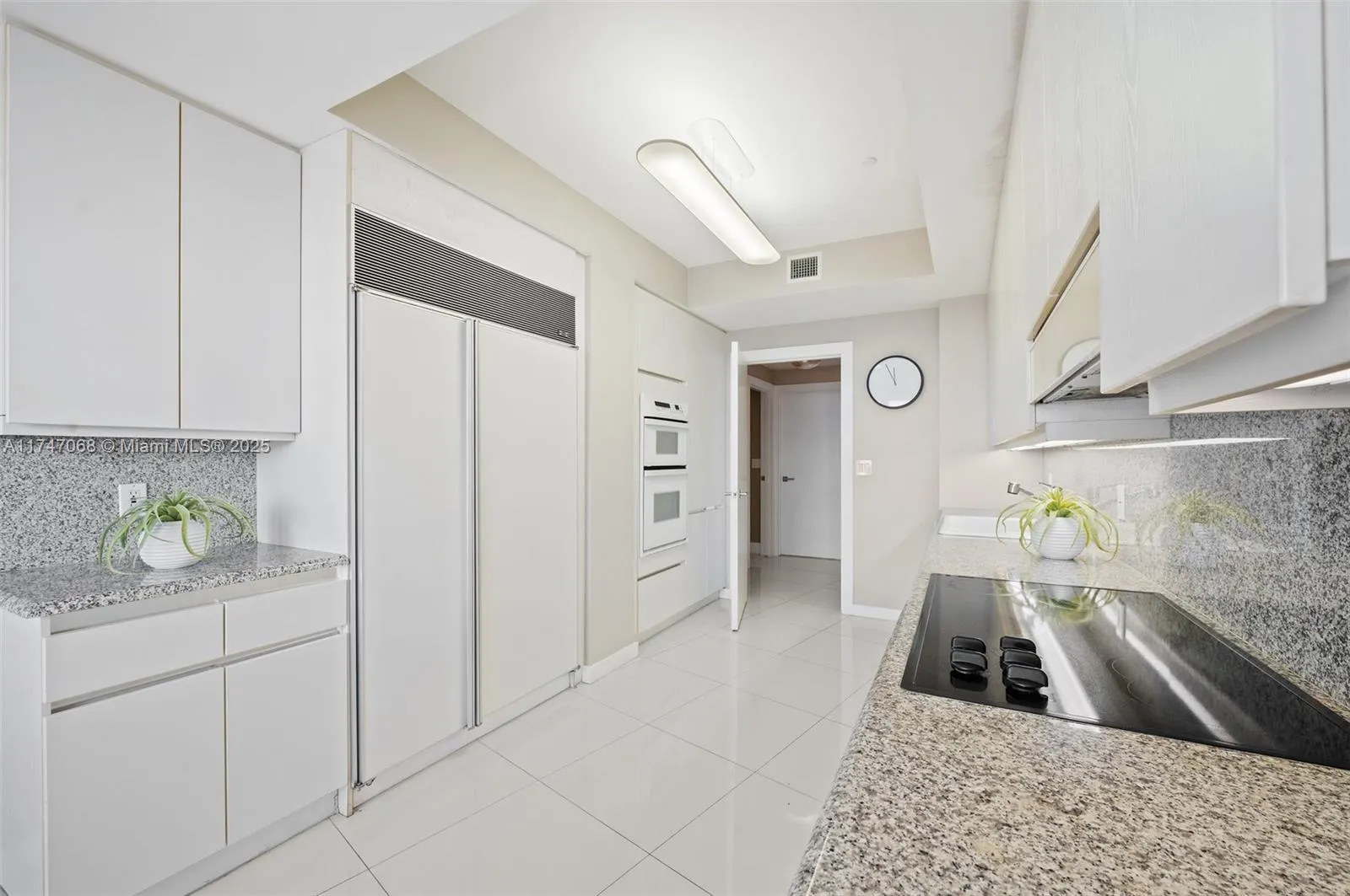 9601 Collins Ave, #1208