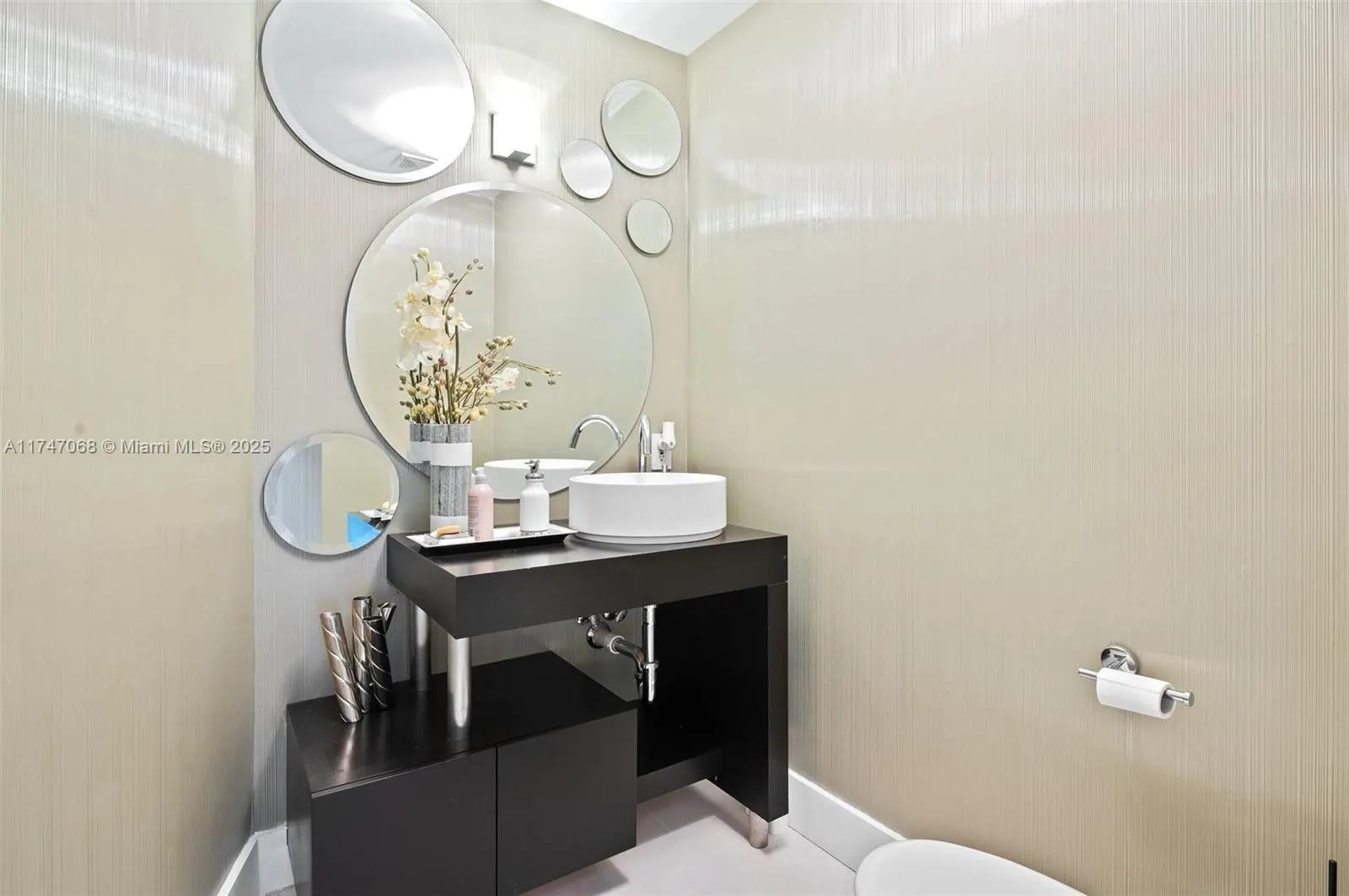 9601 Collins Ave, #1208