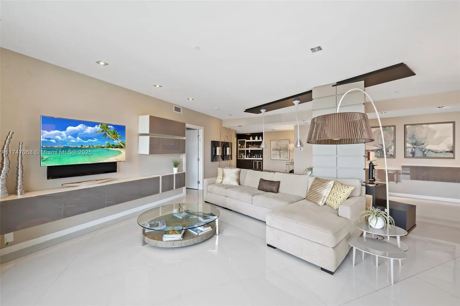 9601 Collins Ave, #1208