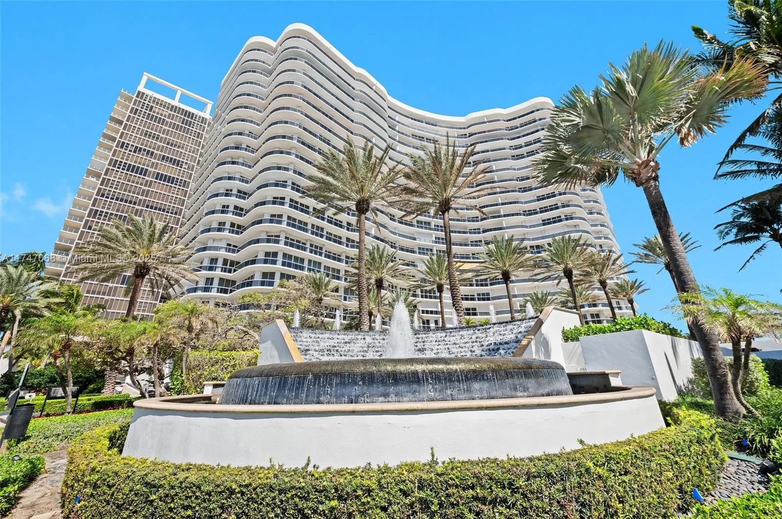 9601 Collins Ave, #1208