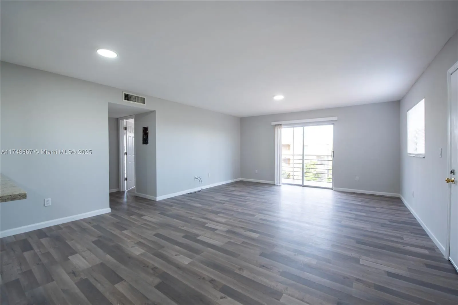 4111 Stirling Rd, #509