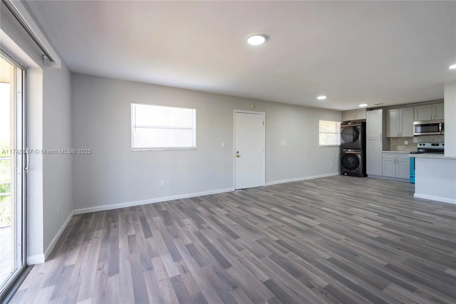 4111 Stirling Rd, #509