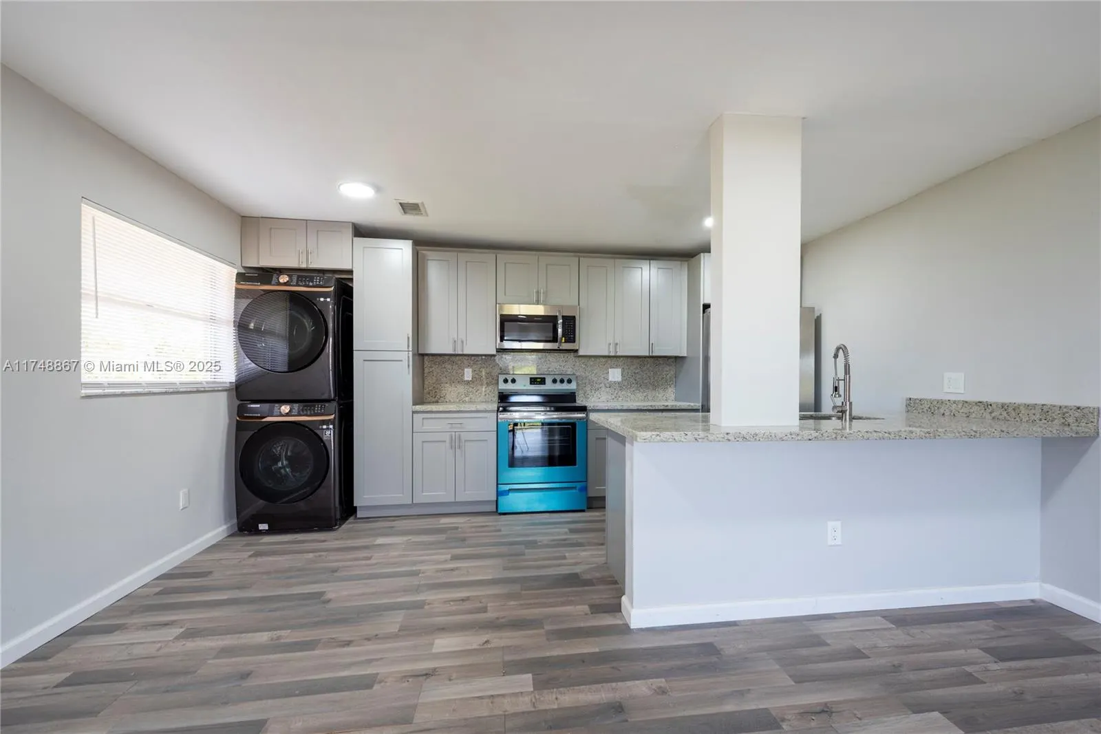 4111 Stirling Rd, #509