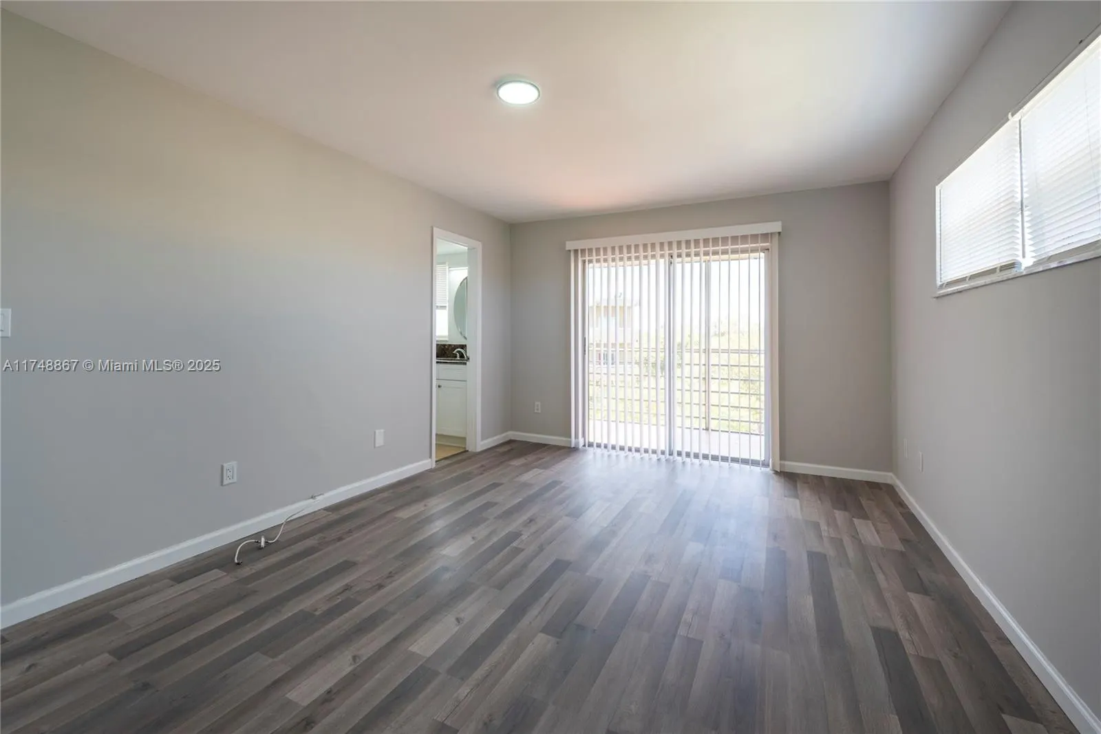 4111 Stirling Rd, #509