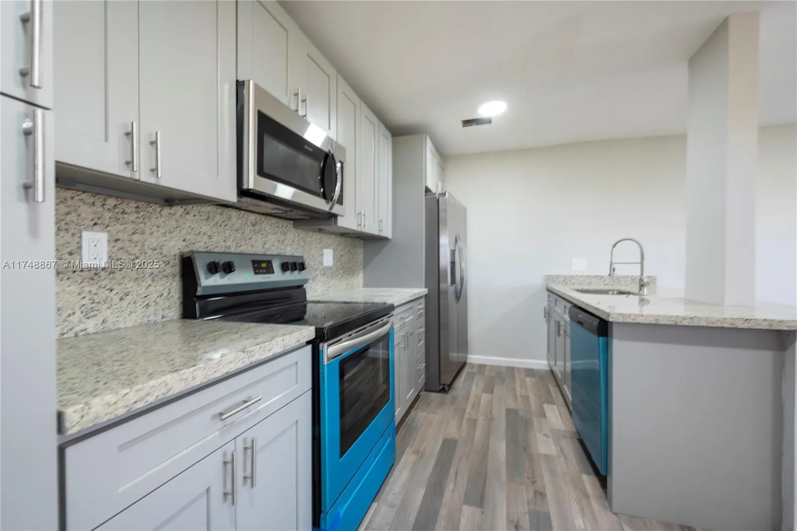4111 Stirling Rd, #509