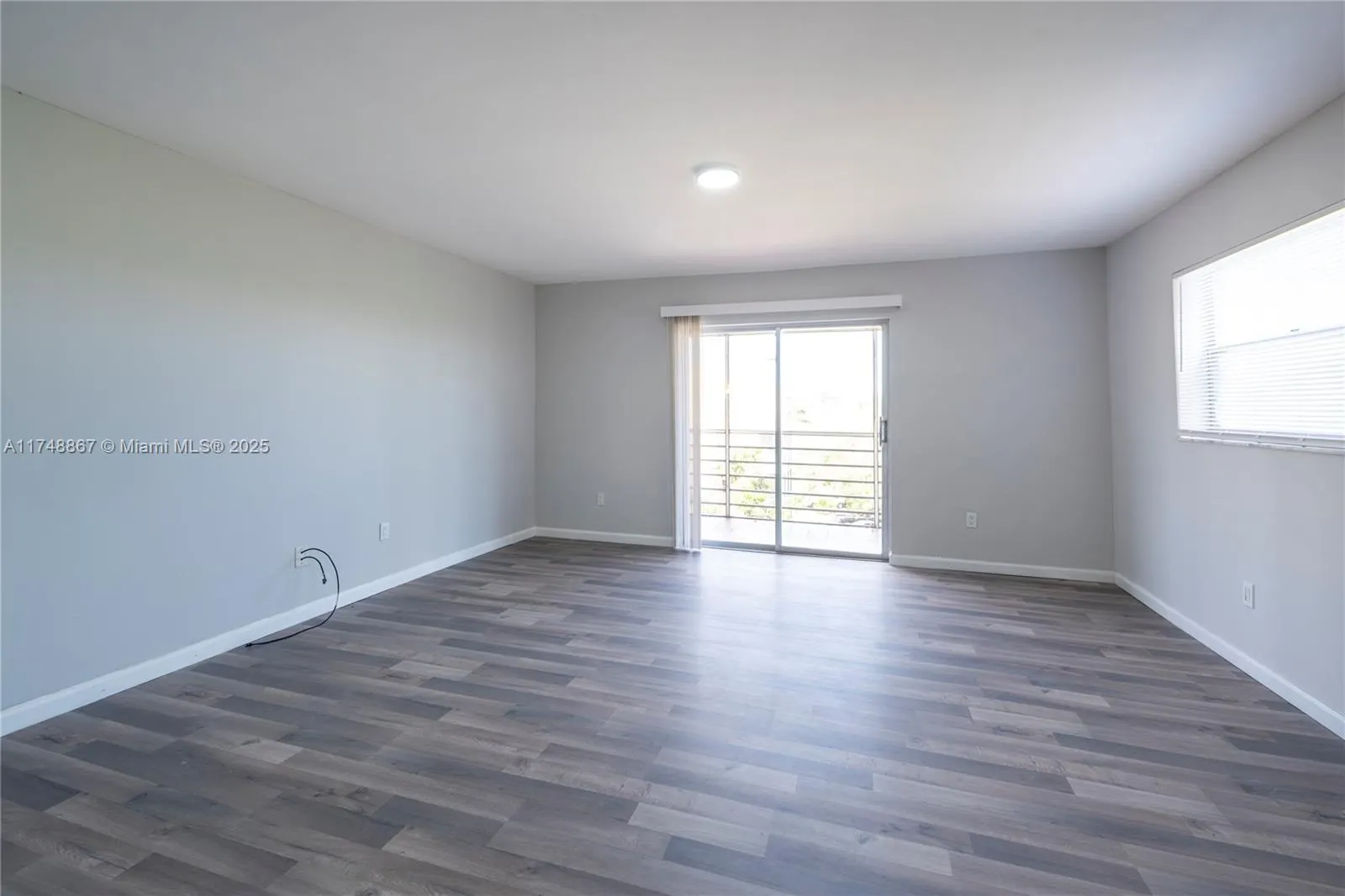 4111 Stirling Rd, #509