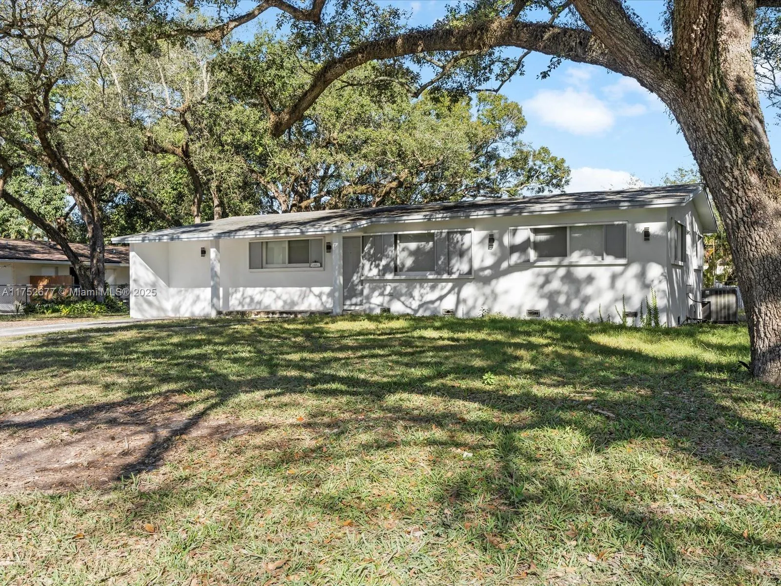 4121 SW 54th Ct