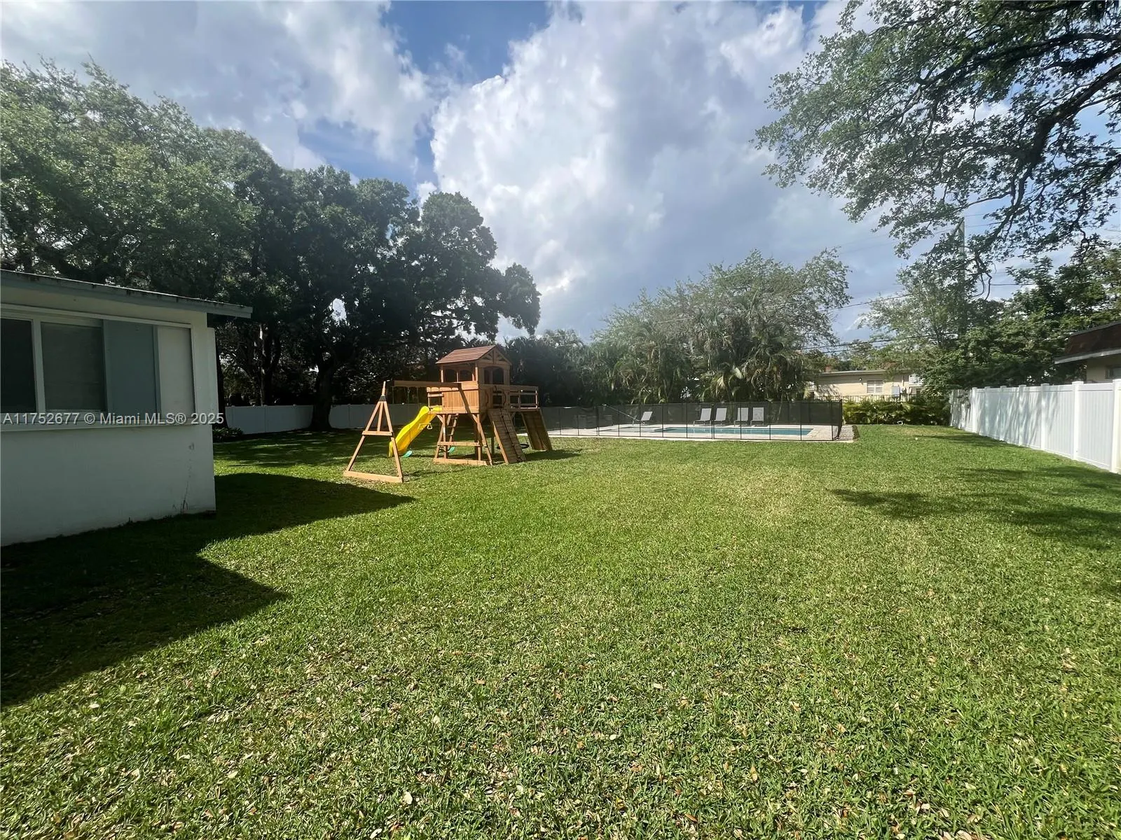 4121 SW 54th Ct