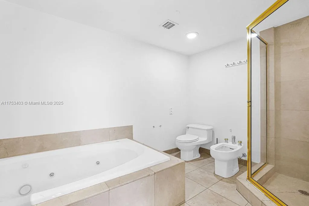 8925 Collins Ave, #2E