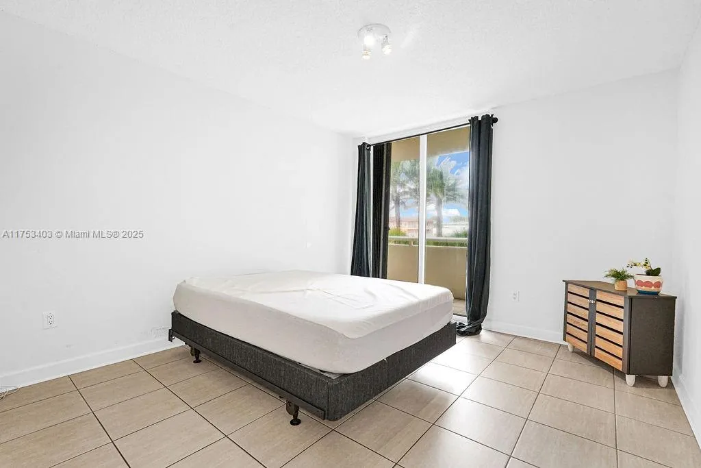 8925 Collins Ave, #2E