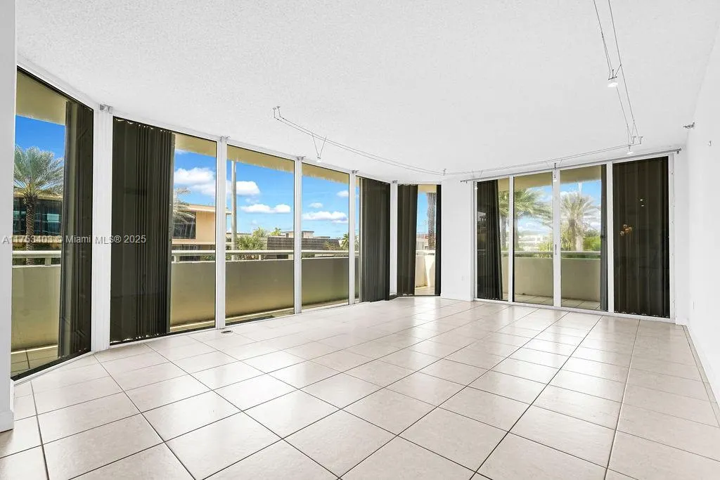 8925 Collins Ave, #2E
