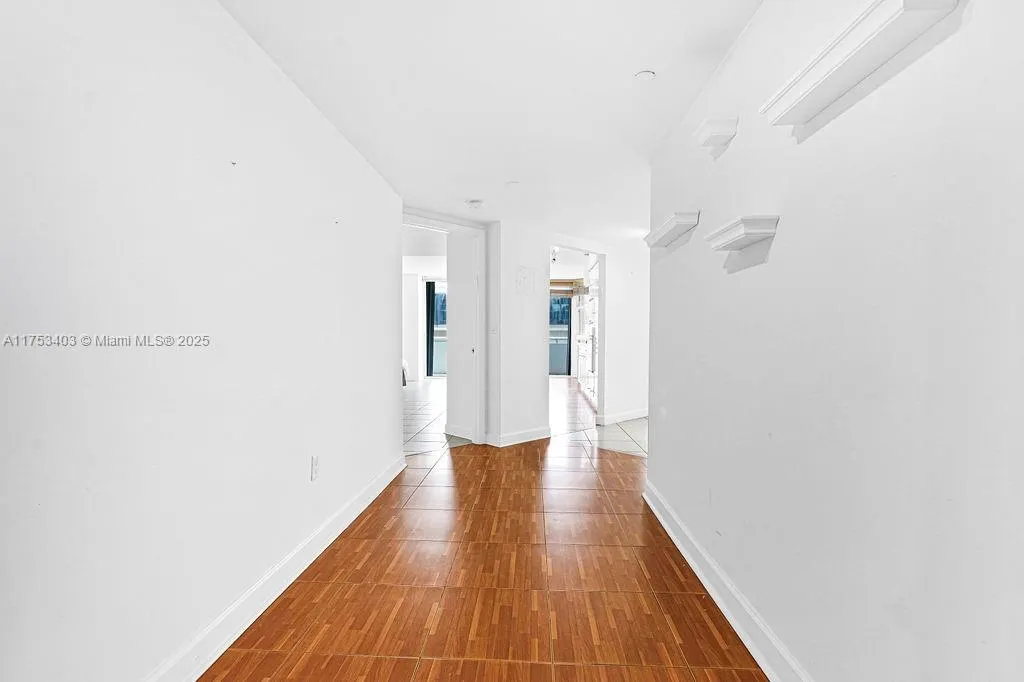 8925 Collins Ave, #2E