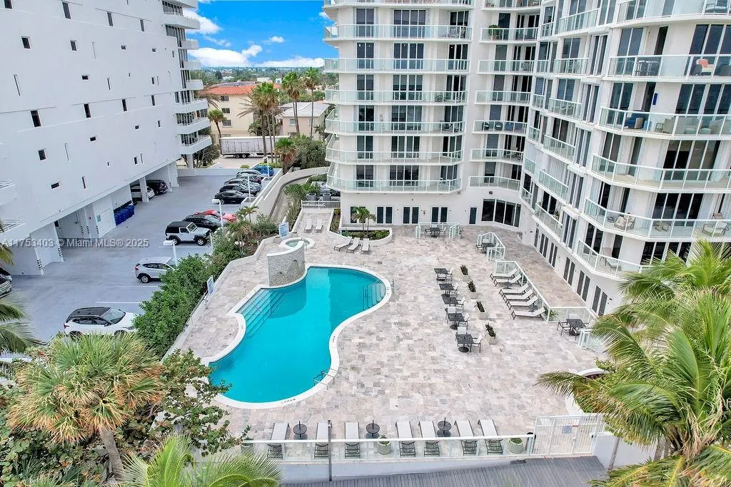 8925 Collins Ave, #2E