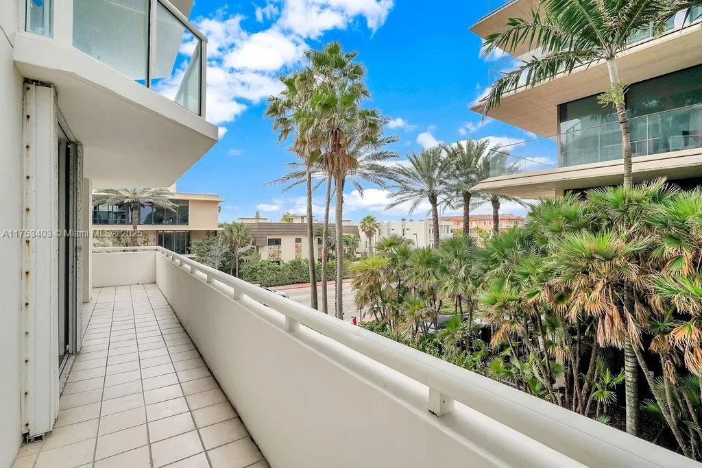 8925 Collins Ave, #2E