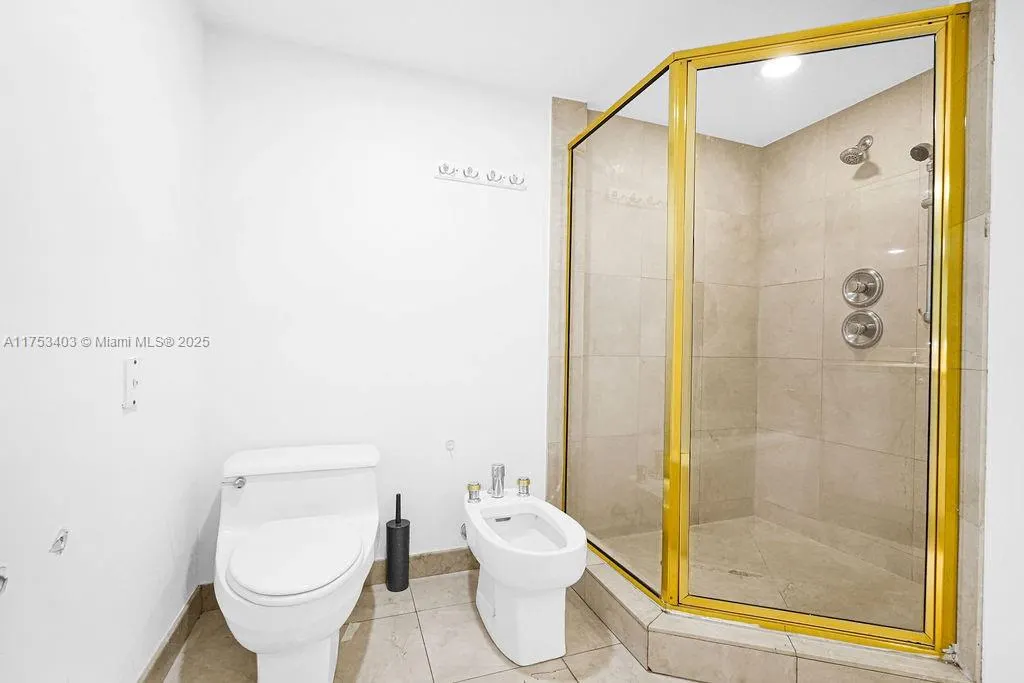 8925 Collins Ave, #2E