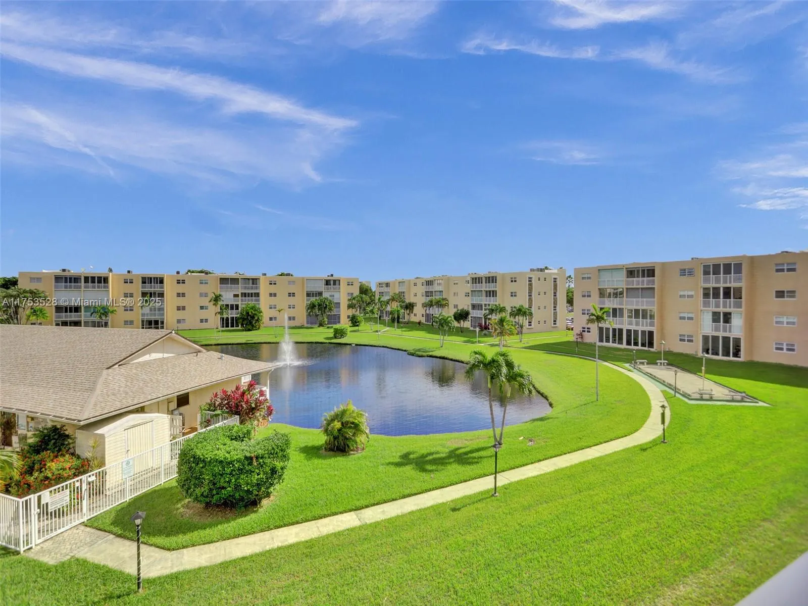 205 SE 11th Ter, #203