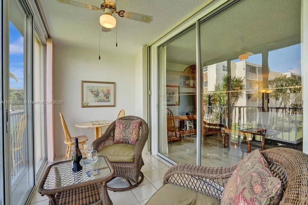 205 SE 11th Ter, #203