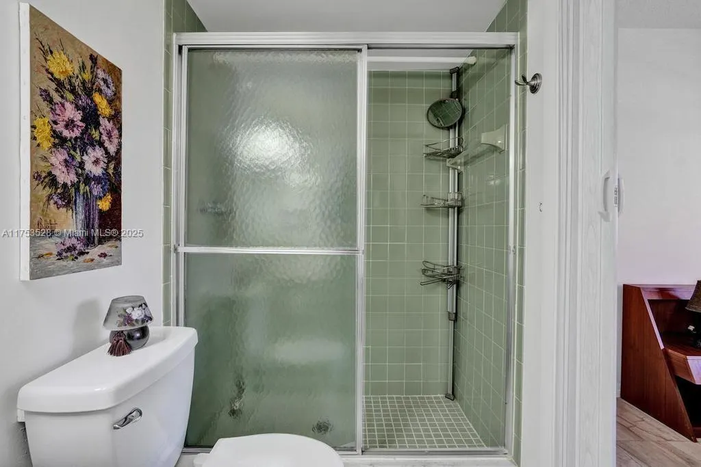 205 SE 11th Ter, #203
