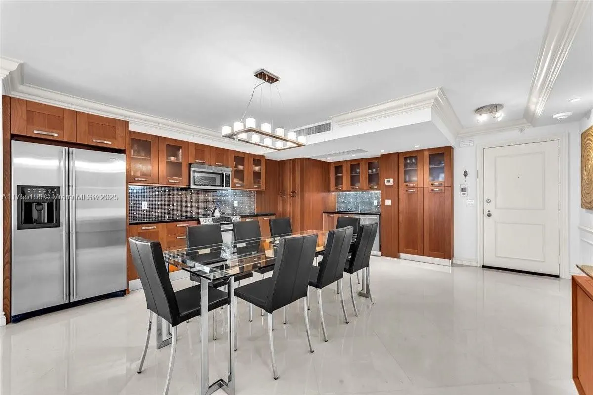 9801 Collins Ave, #4Y