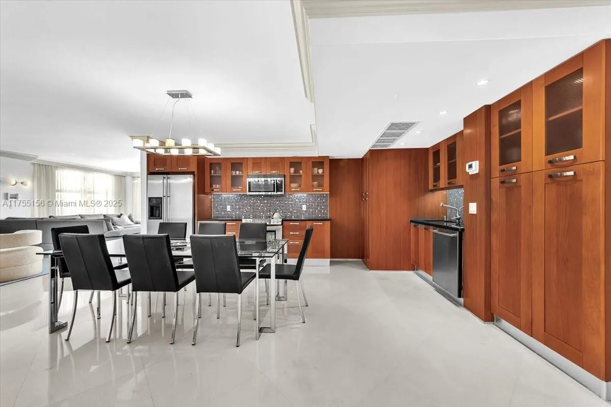 9801 Collins Ave, #4Y