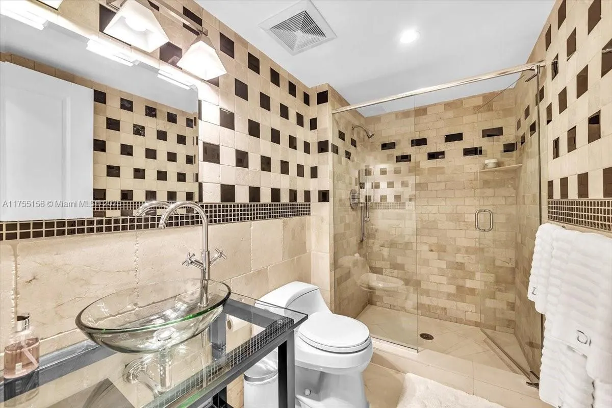 9801 Collins Ave, #4Y