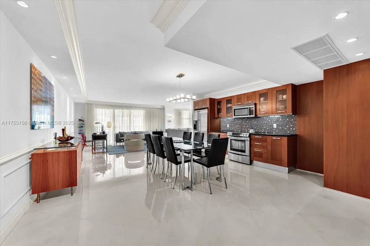 9801 Collins Ave, #4Y