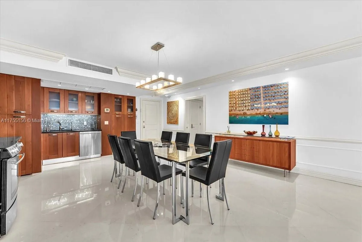 9801 Collins Ave, #4Y