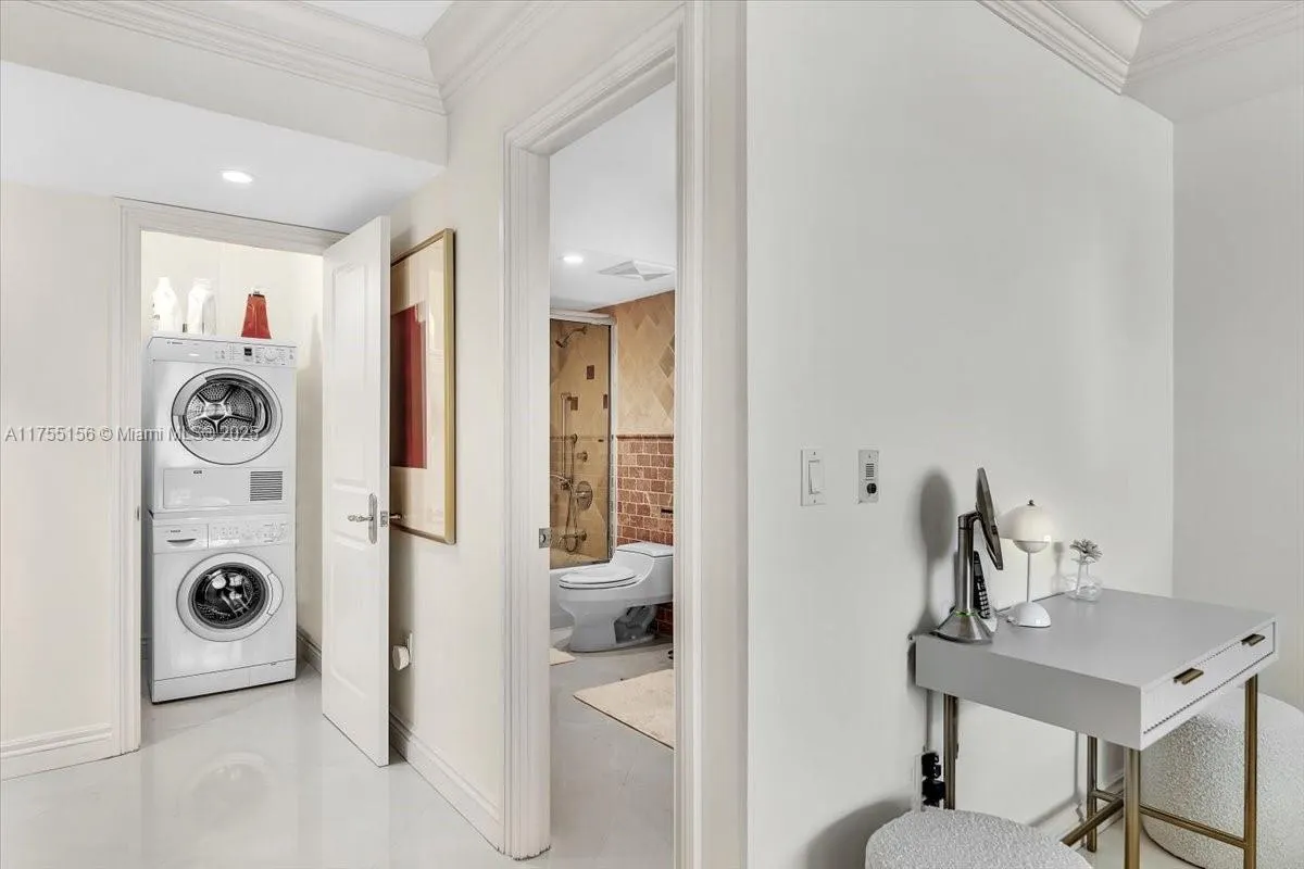 9801 Collins Ave, #4Y