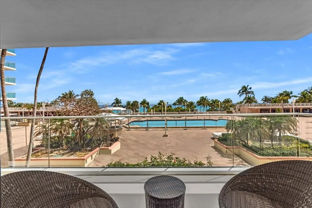 9801 Collins Ave, #4Y