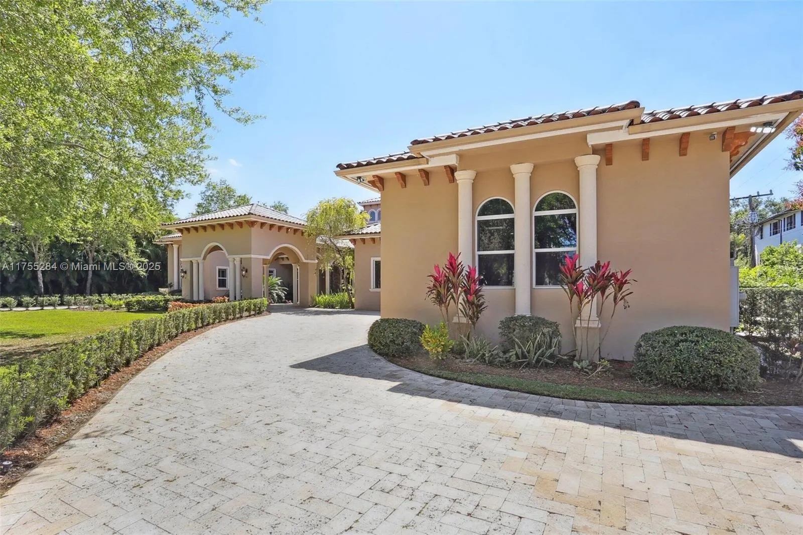 7480 SW 100th St