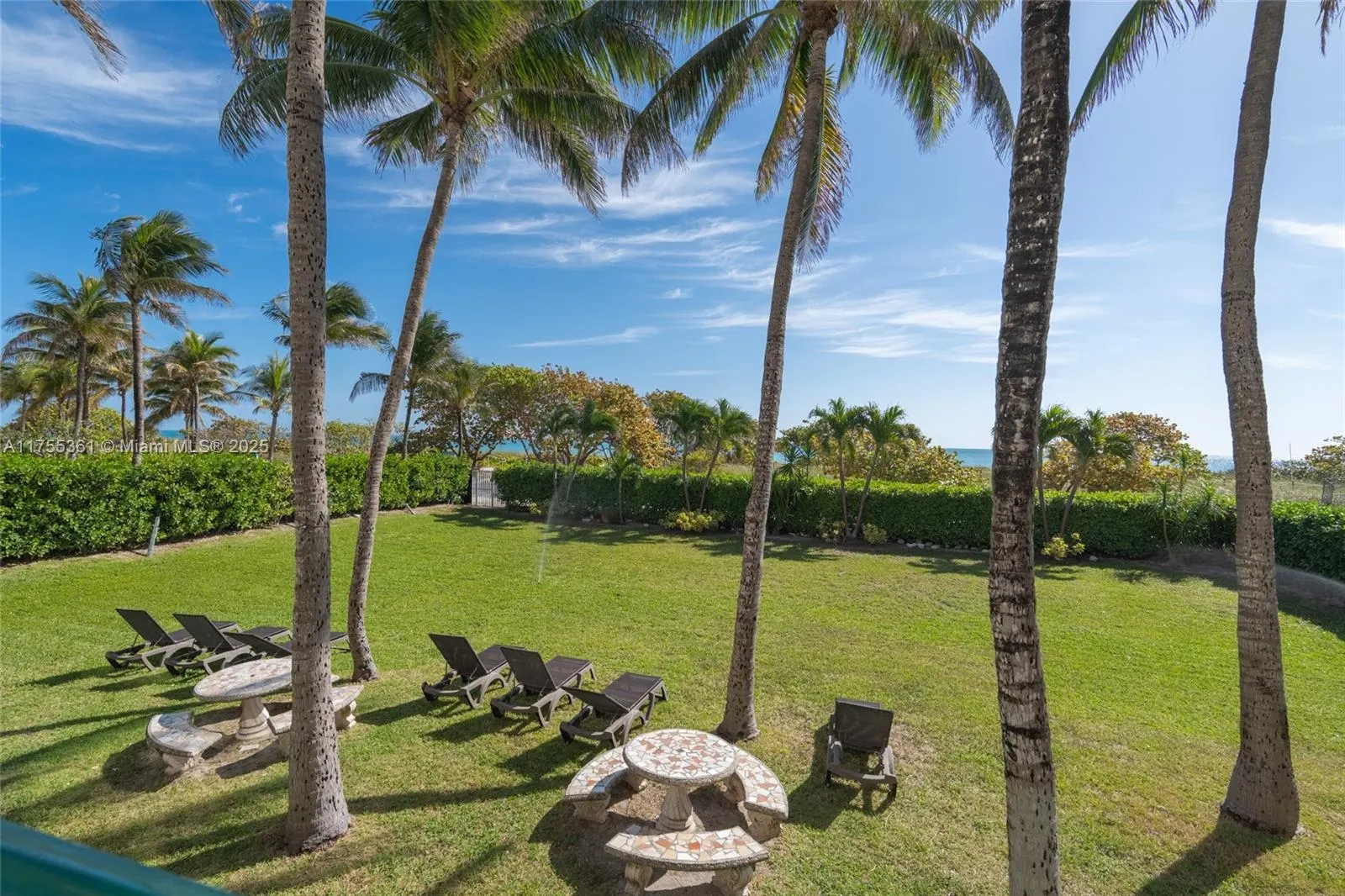 9195 Collins Ave, #1103