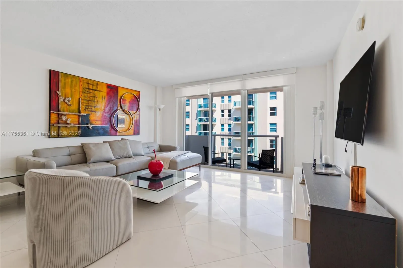 9195 Collins Ave, #1103