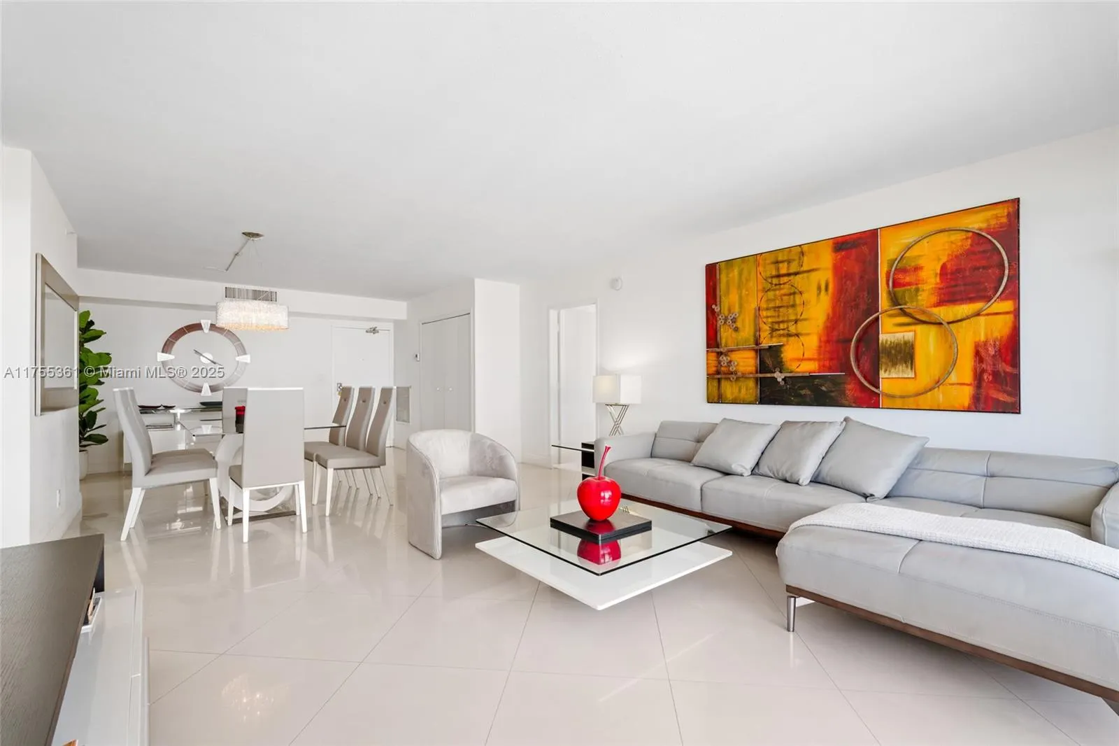 9195 Collins Ave, #1103