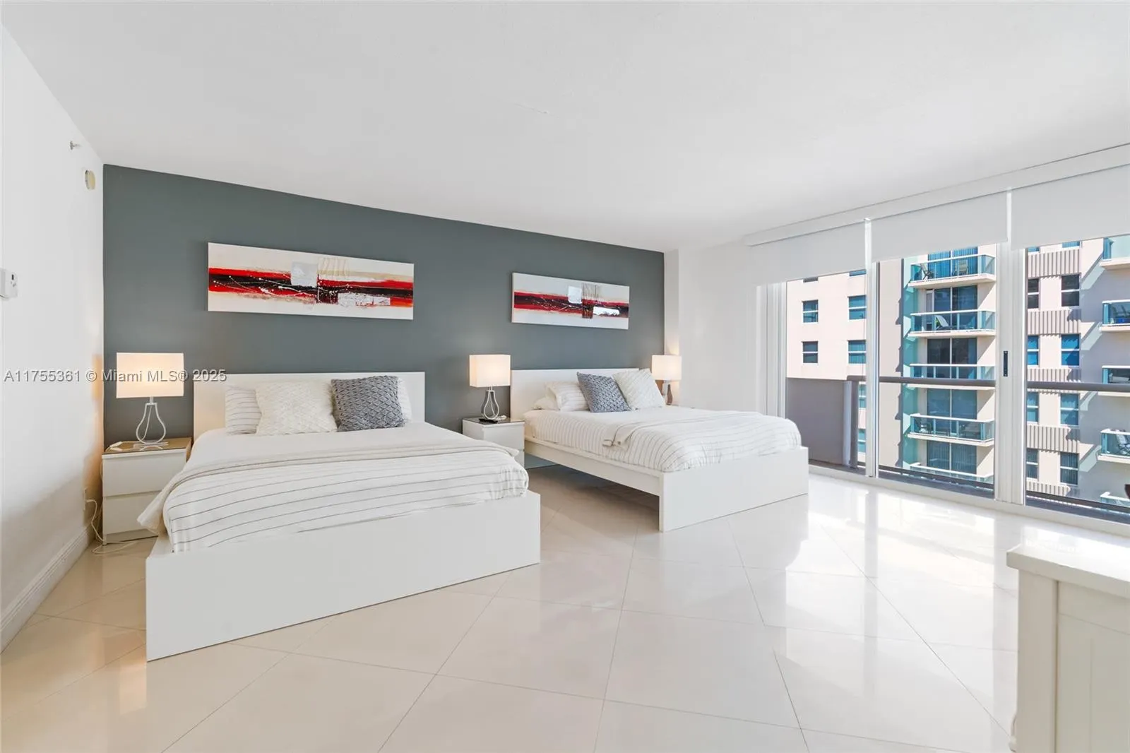 9195 Collins Ave, #1103