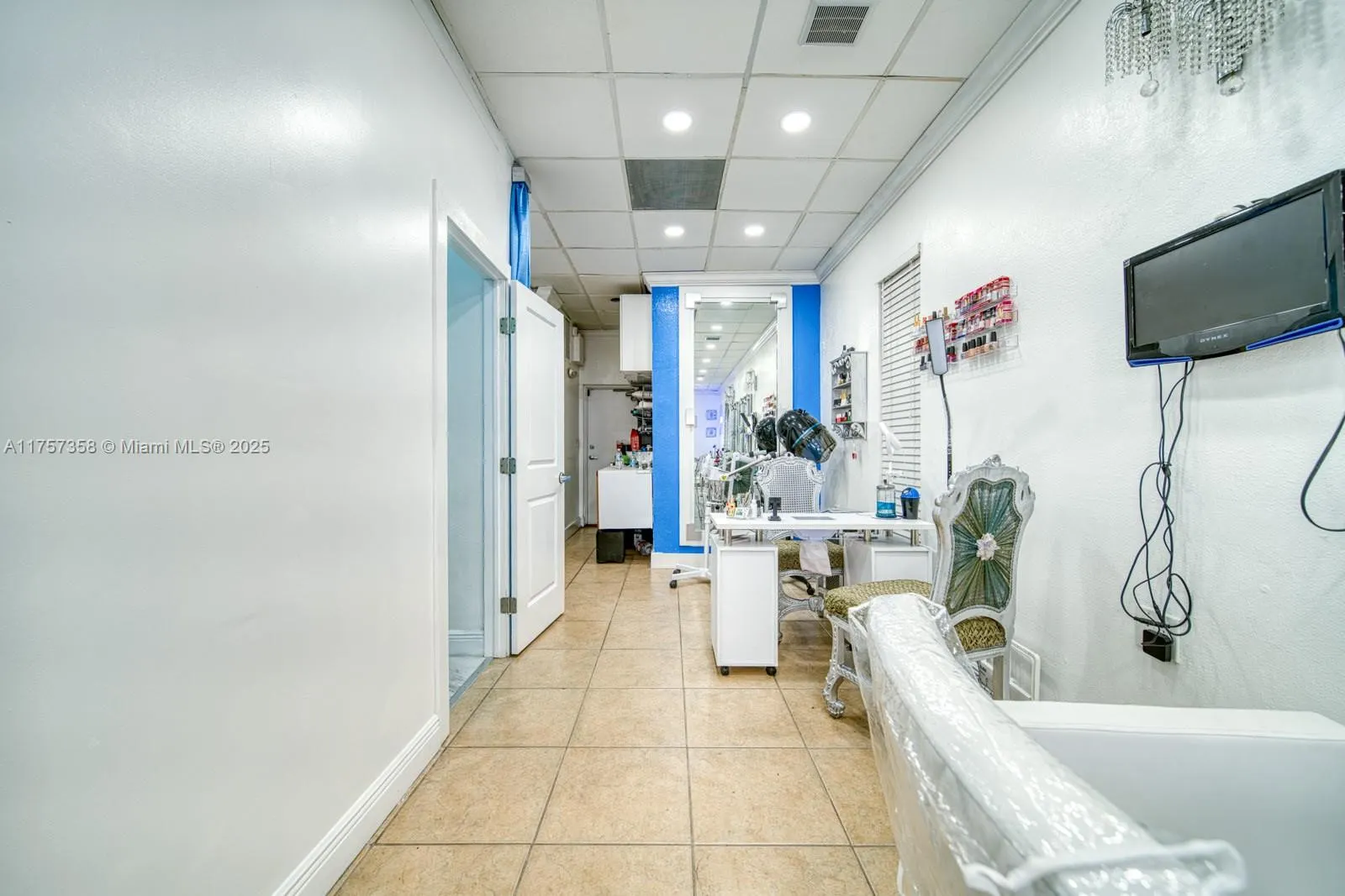 Beauty Salon For Sale 0n Sunset Blvd